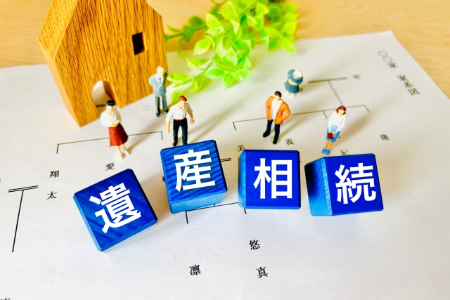 死亡後に故人の預金を引き出すときの注意点！銀行口座が凍結される原因は？